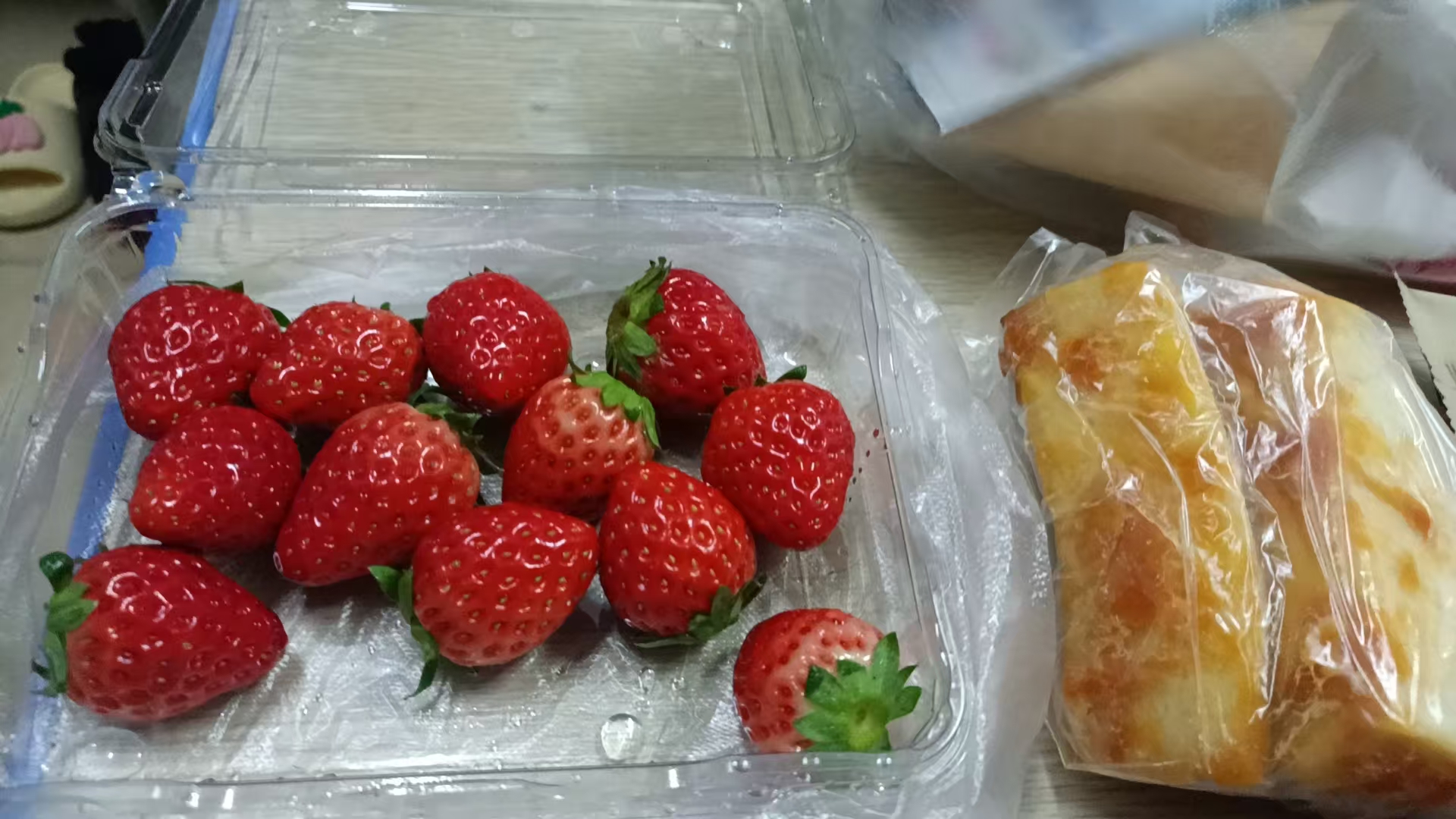 草莓和小蛋糕！