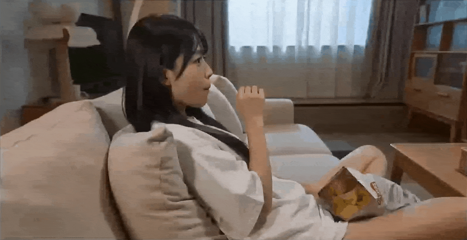 女孩纯欲风 [风格] 超写实居家日常